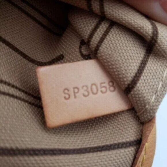 Louis Vuitton Neverfull GM Brown Monogram Canvas Shoulder Bag - Picture 13 of 14